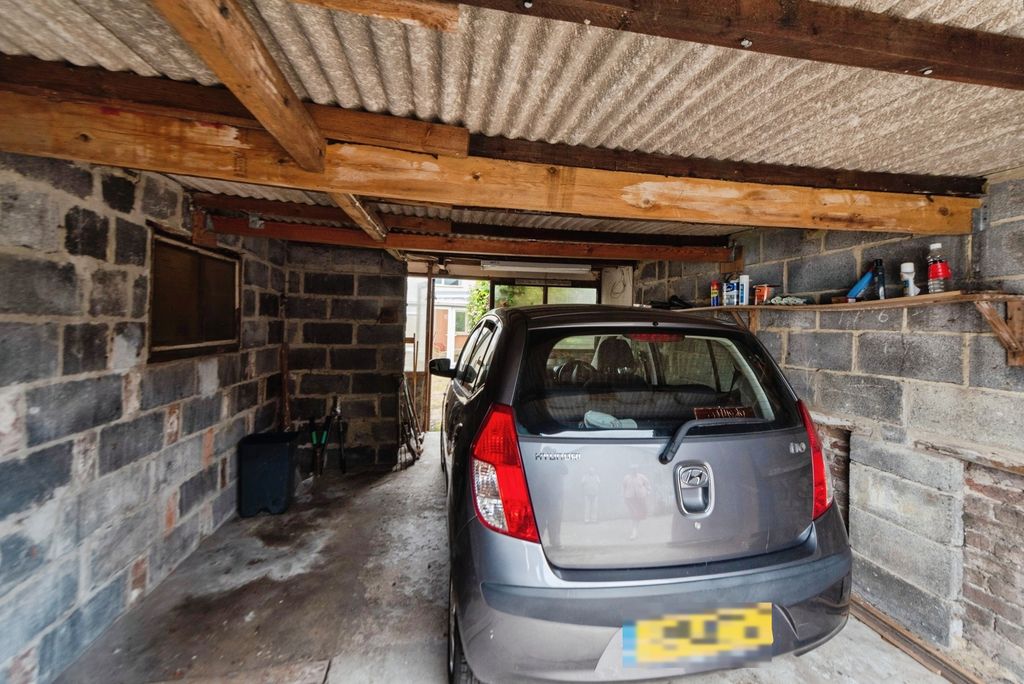 Property photo 2 of 16 Pbox-Img.Jpg