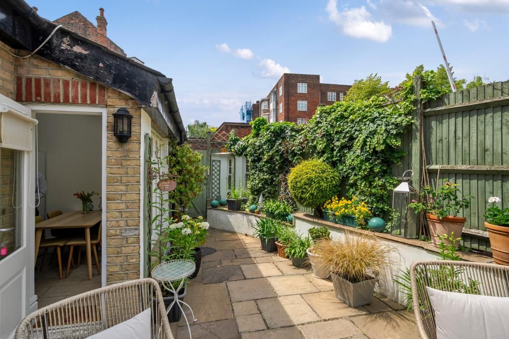 Property photo 3 of 21 External Grounds