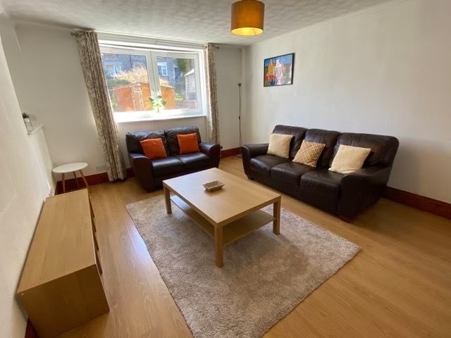 Property photo 1 of 6 Cover