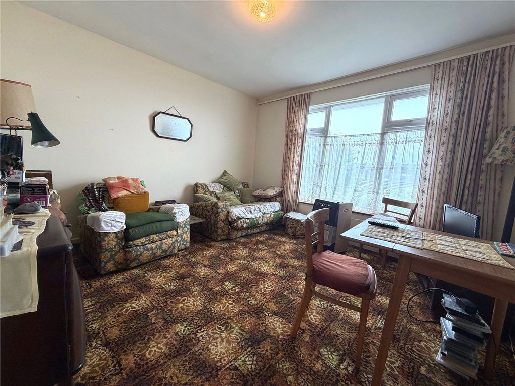 Property photo 3 of 21 Picture No. 11