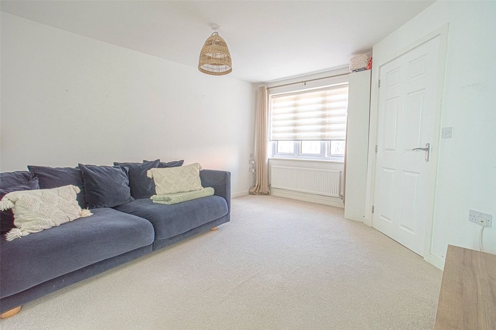 Property photo 3 of 16 Picture No. 26