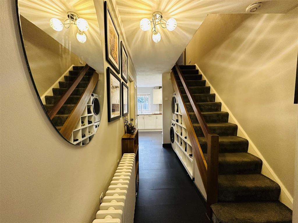 Property photo 3 of 15 Hallway.Jpg