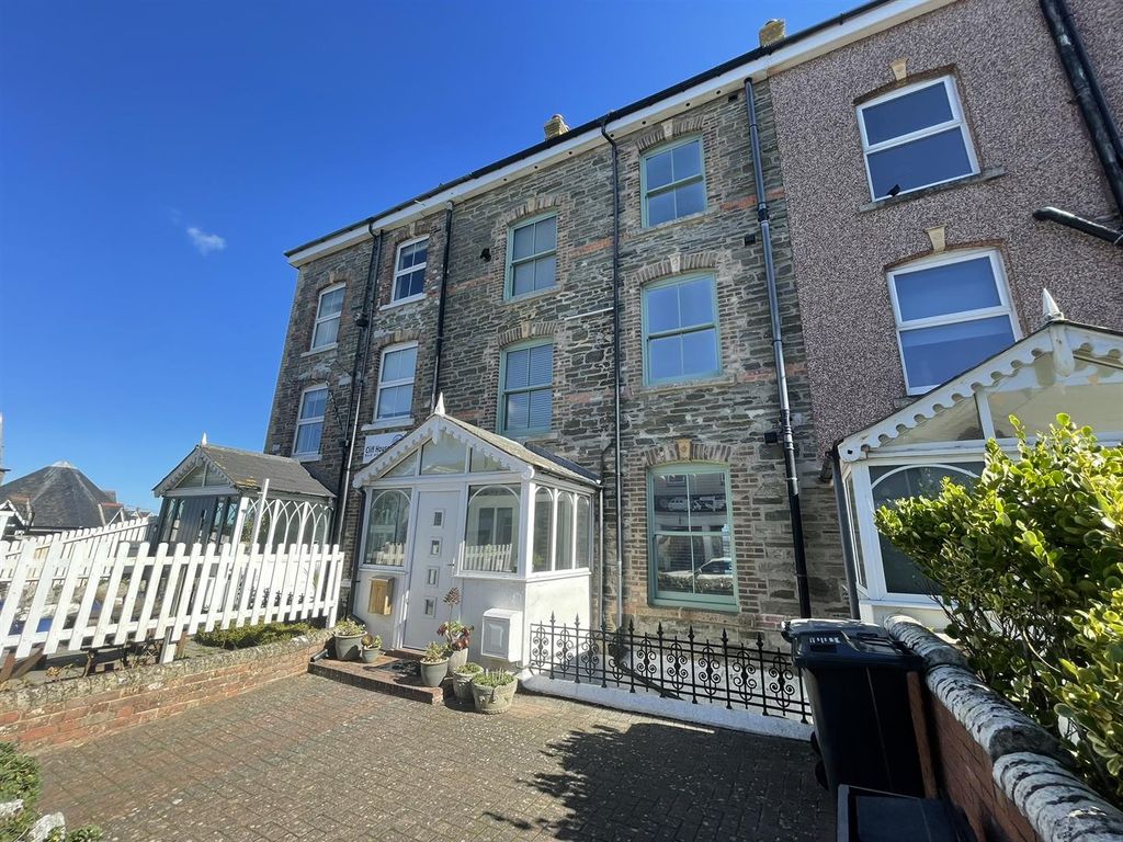 Property photo 1 of 35 Main Front