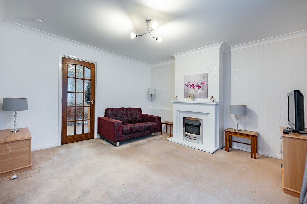 Property photo 2 of 34