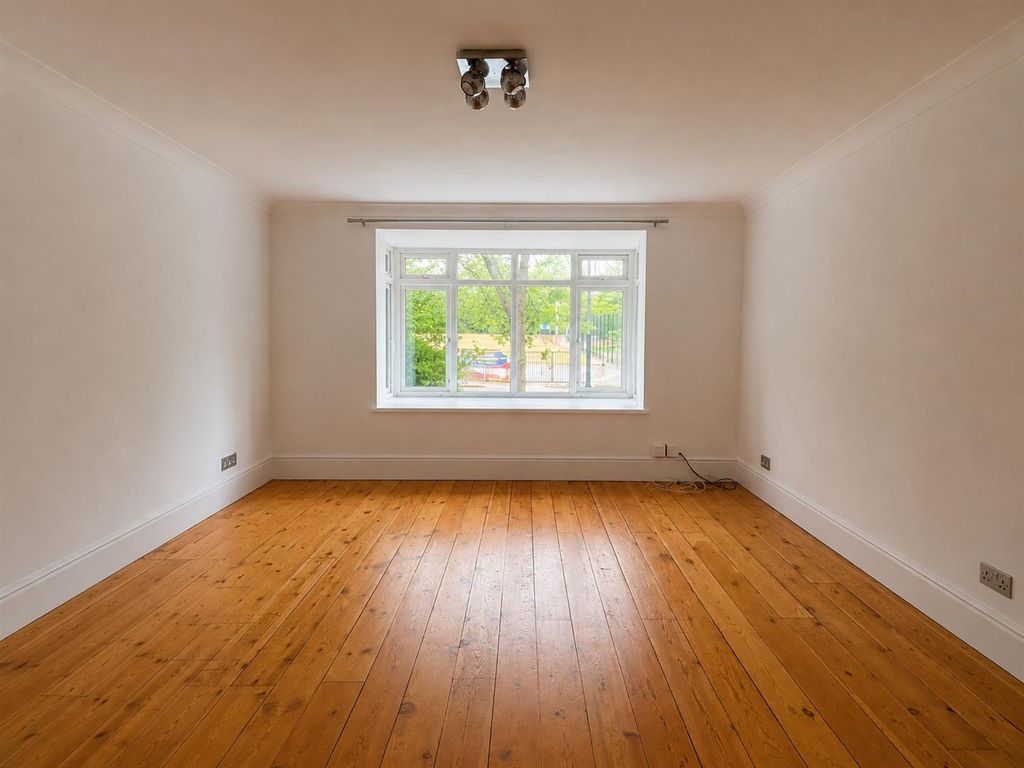 Property photo 2 of 8 1.Png
