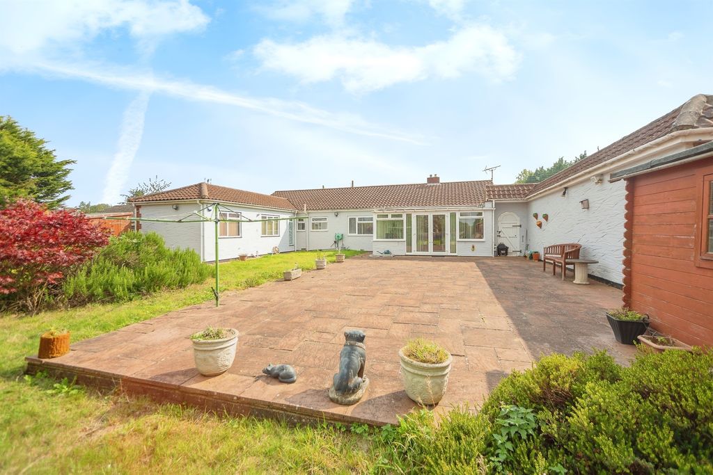 Property photo 2 of 13