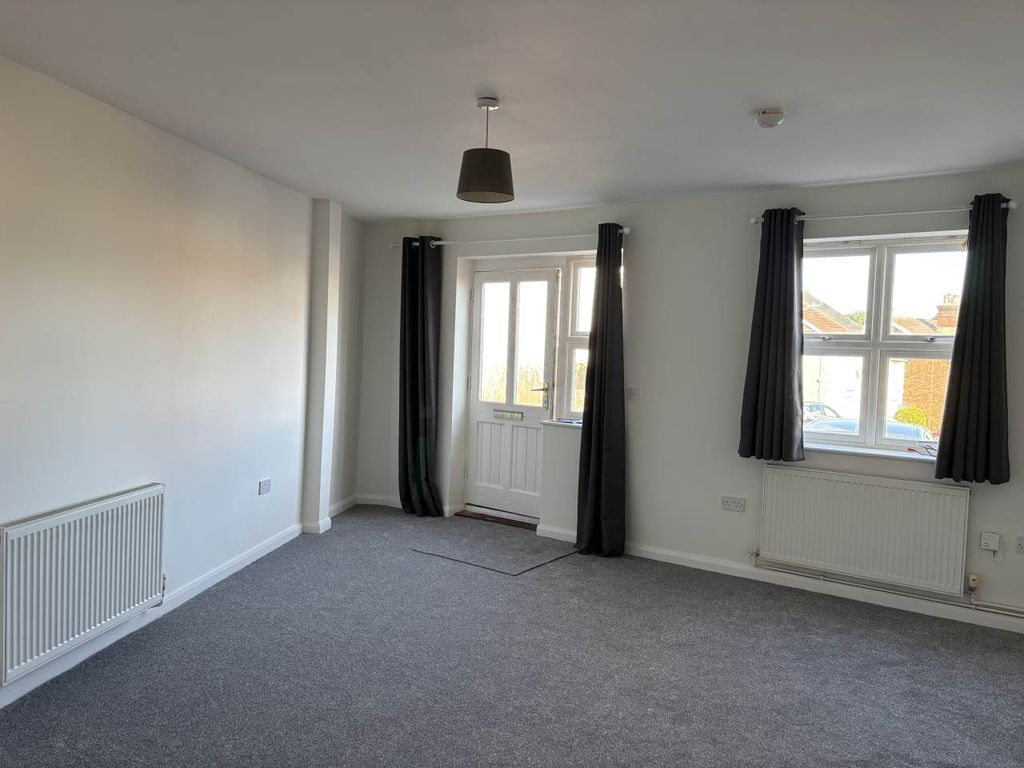 Property photo 2 of 7 Img_1763