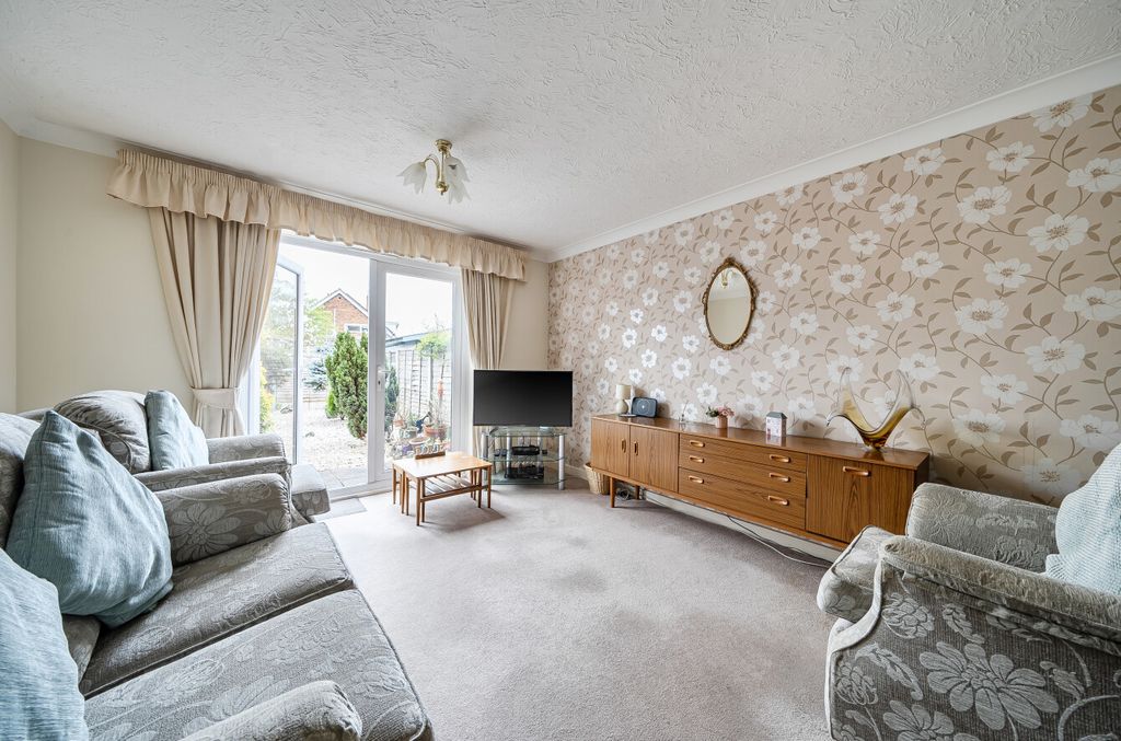 Property photo 2 of 22 1434805-11-69c2A5...