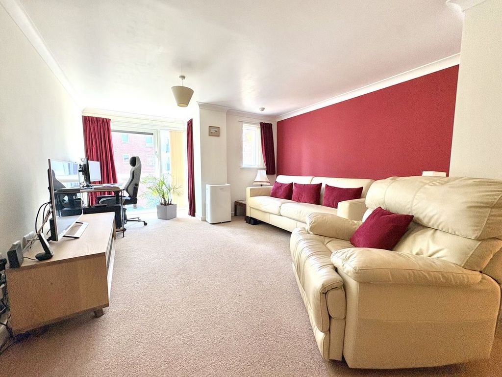 Property photo 3 of 17