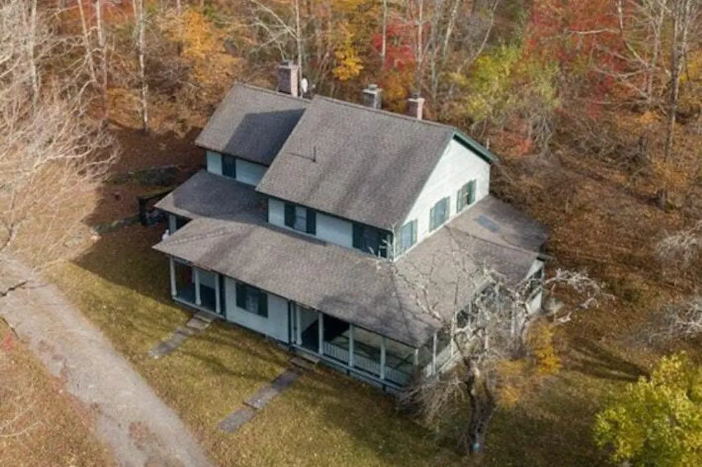 Property photo 1 of 11
