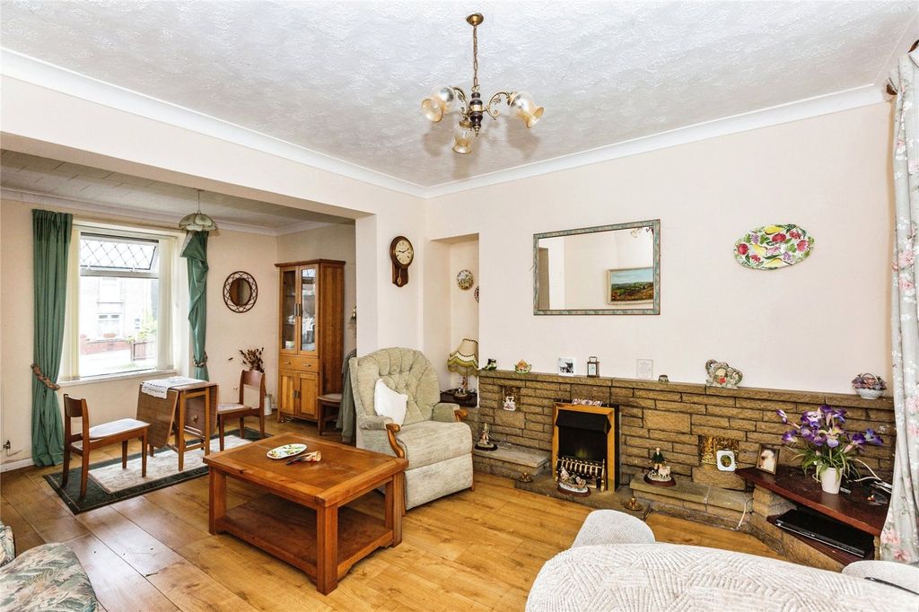Property photo 2 of 19 Picture No. 04