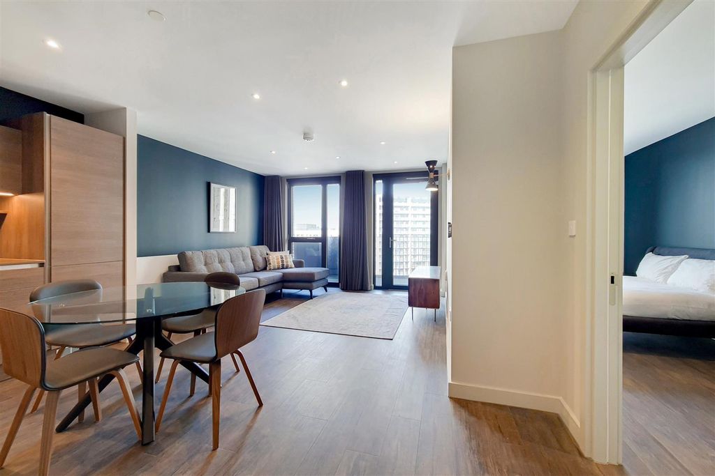 Property photo 1 of 17 2_Kitchen-Reception-0.Jpg
