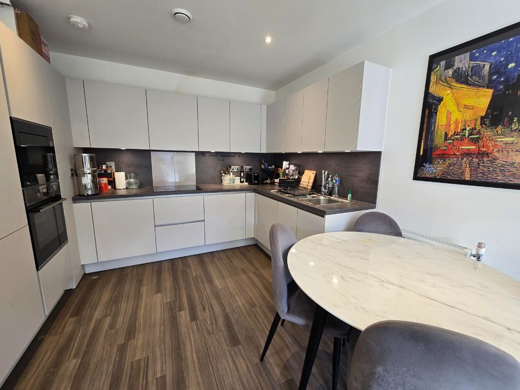 Property photo 2 of 10 5273701