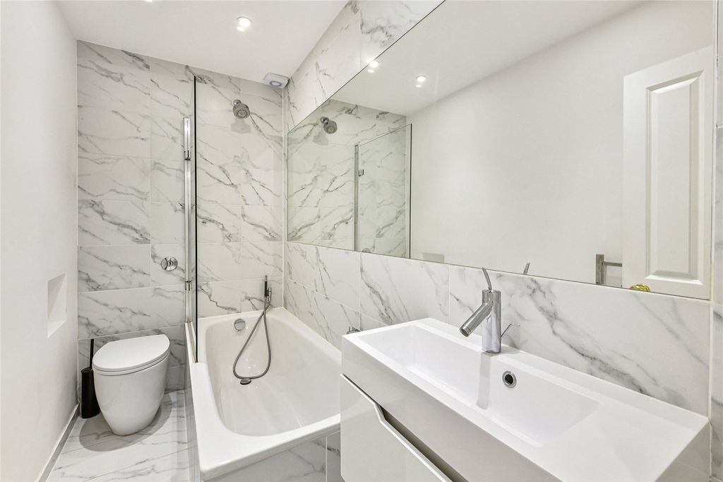 Property photo 3 of 11 Picture No. 16