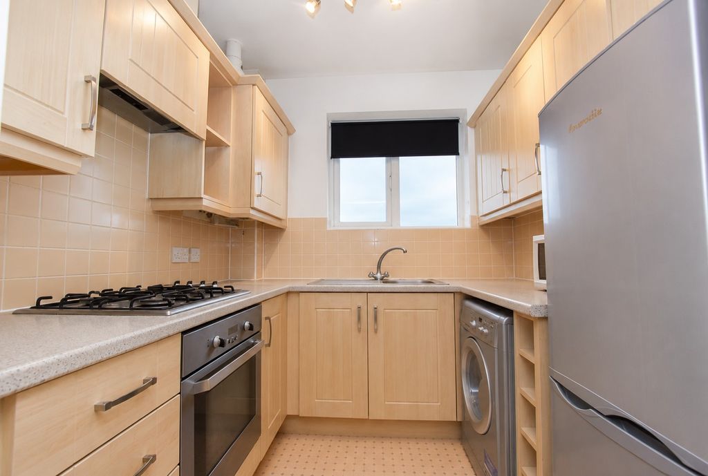 Property photo 2 of 6
