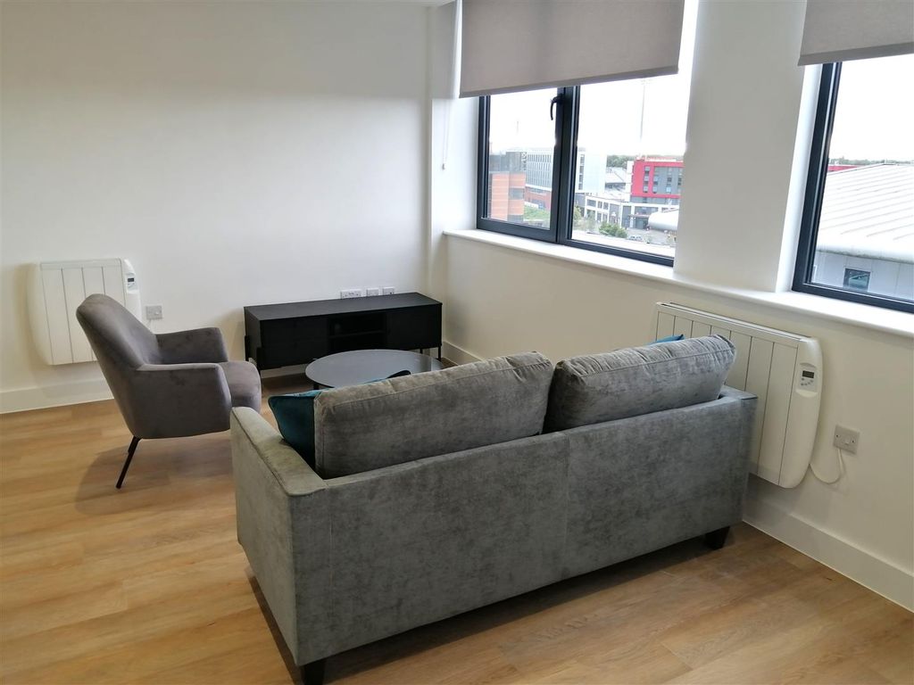 Property photo 3 of 17