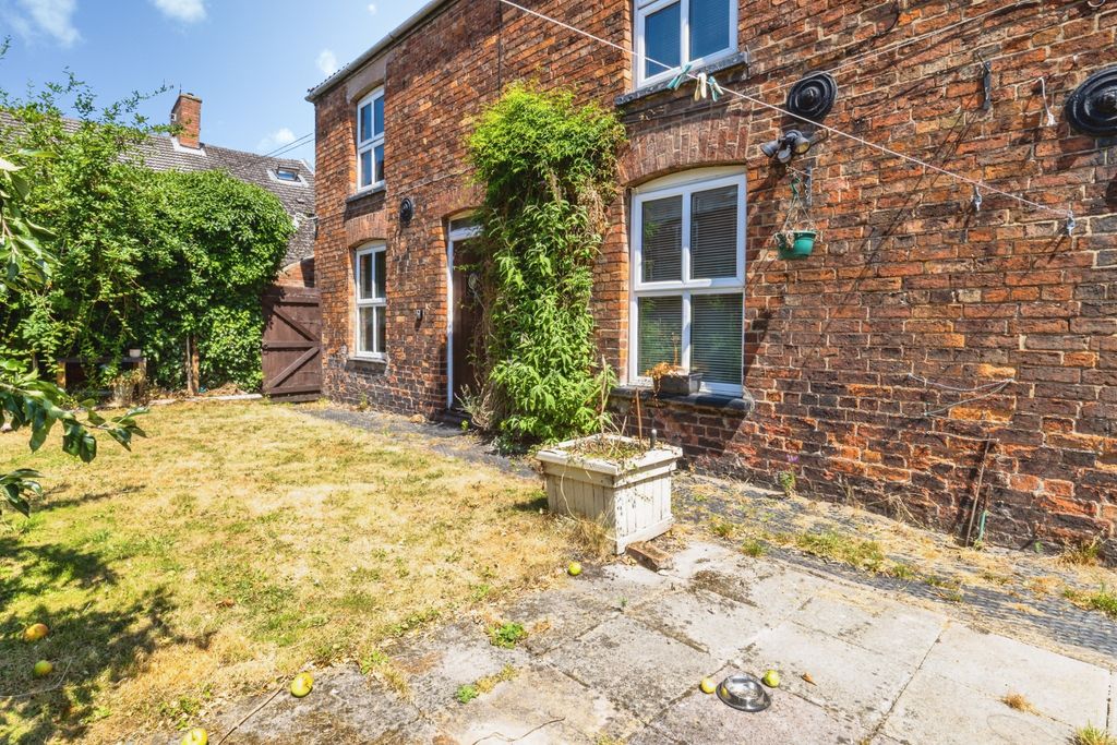 Property photo 3 of 13