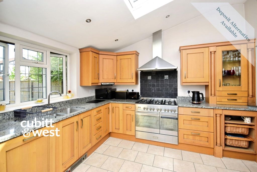 Property photo 2 of 14 Kitchen