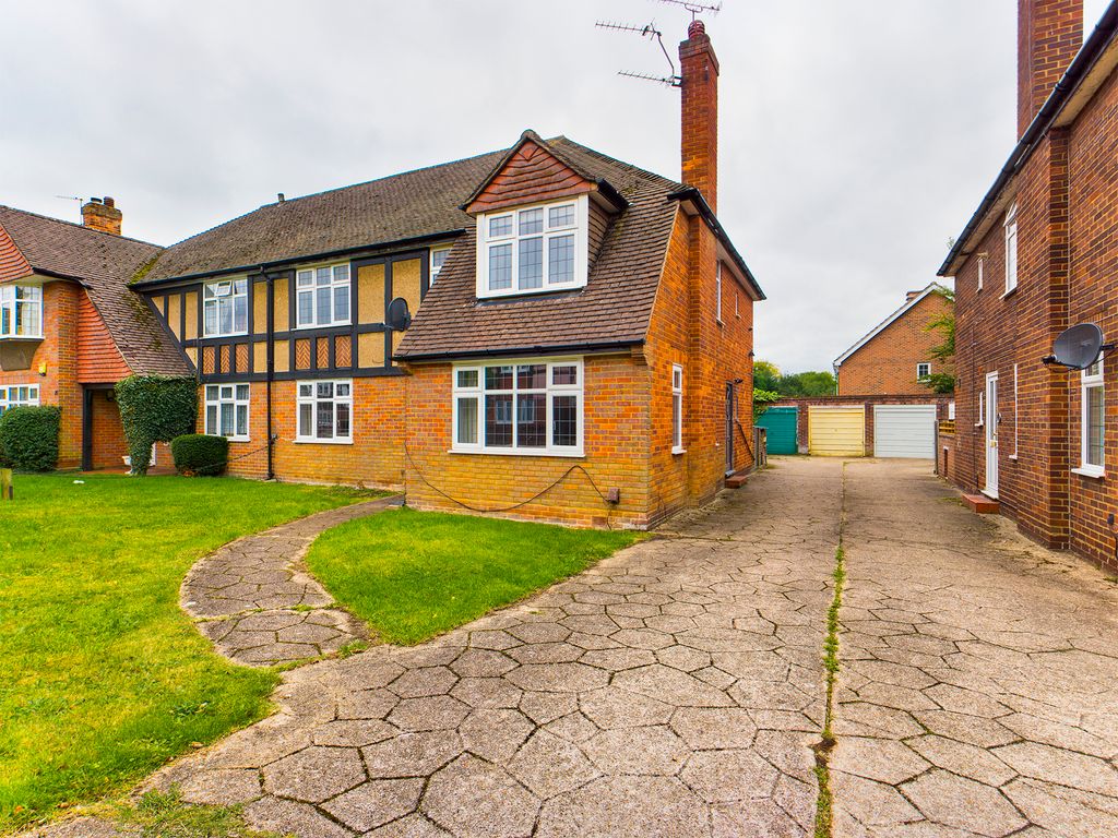 Property photo 1 of 12 External