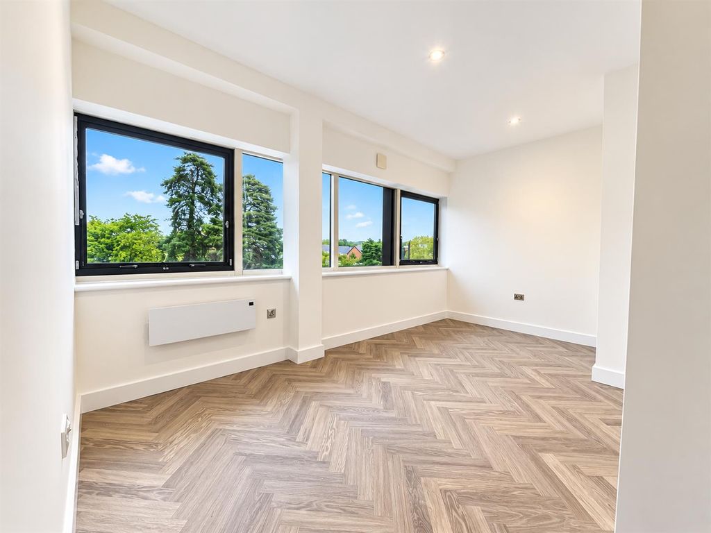 Property photo 2 of 9 d3Fa5Faf-3919-49Bf-8De4-F701748E3477.Png