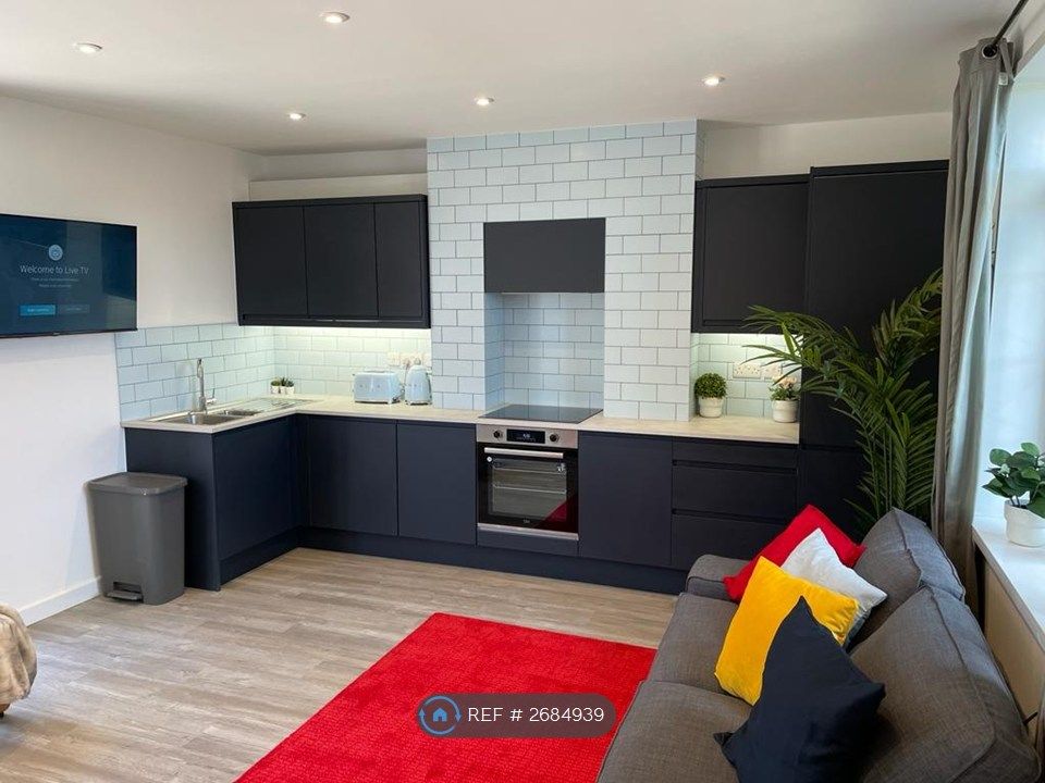 Property photo 2 of 24