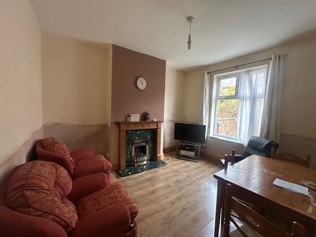 Property photo 3 of 28