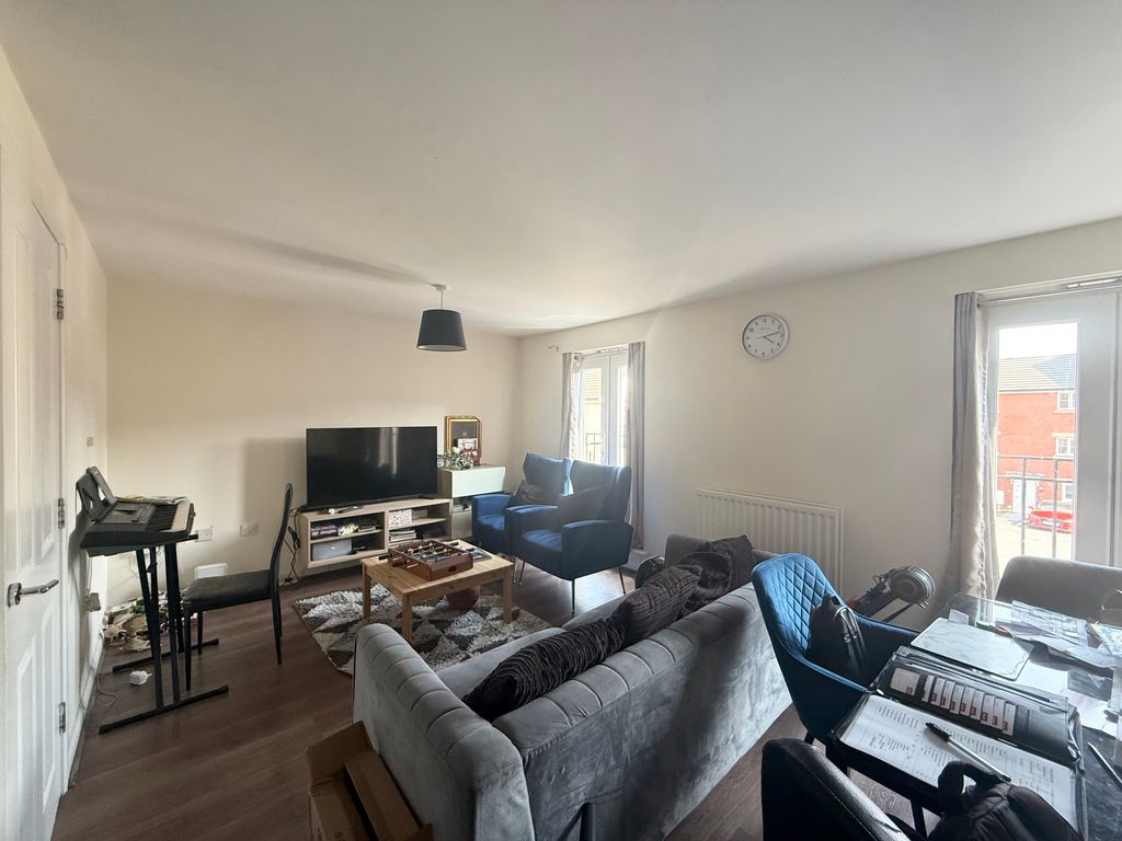 Property photo 3 of 9