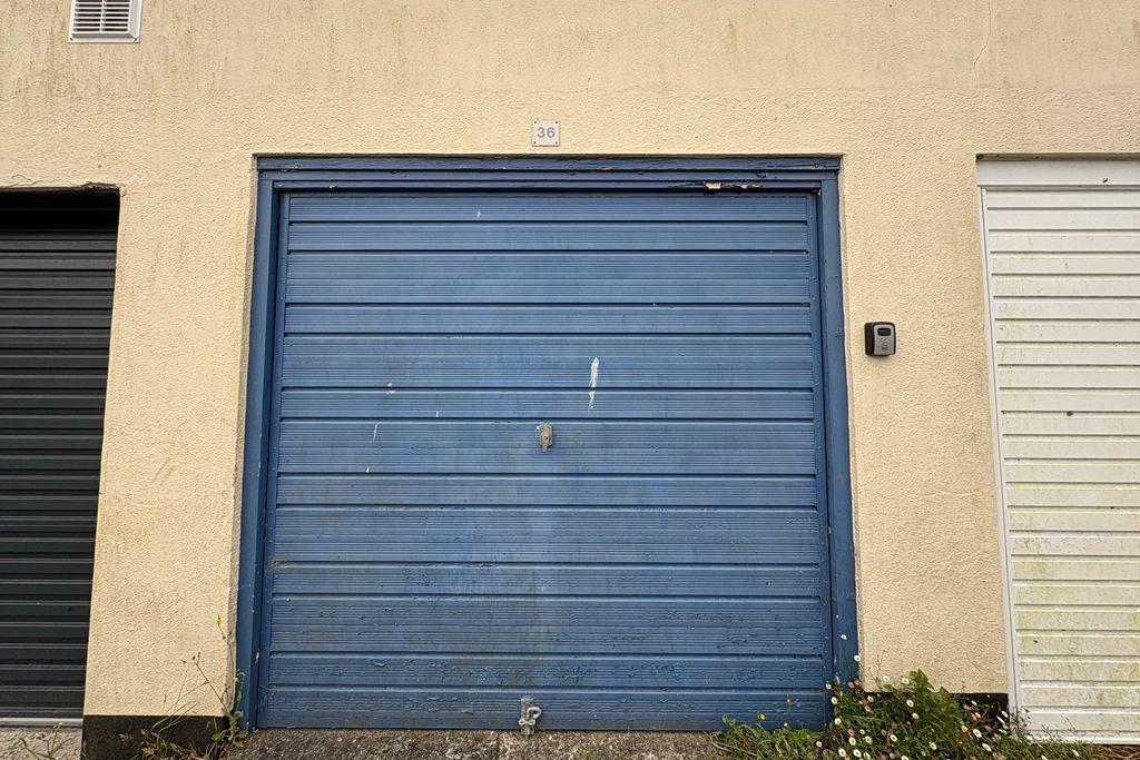 Property photo 2 of 5 Garage 36, Rear Of Baralanwick, Penzance, Cornwall, Tr18 4Sa