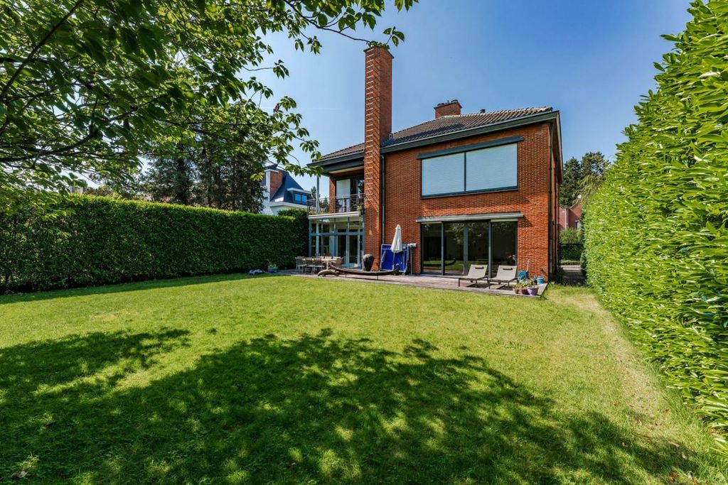 Property photo 2 of 22