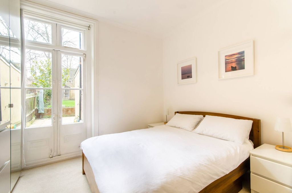 Property photo 3 of 12