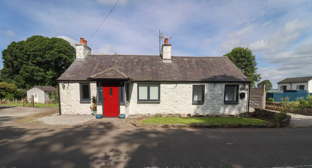 Property photo 2 of 22