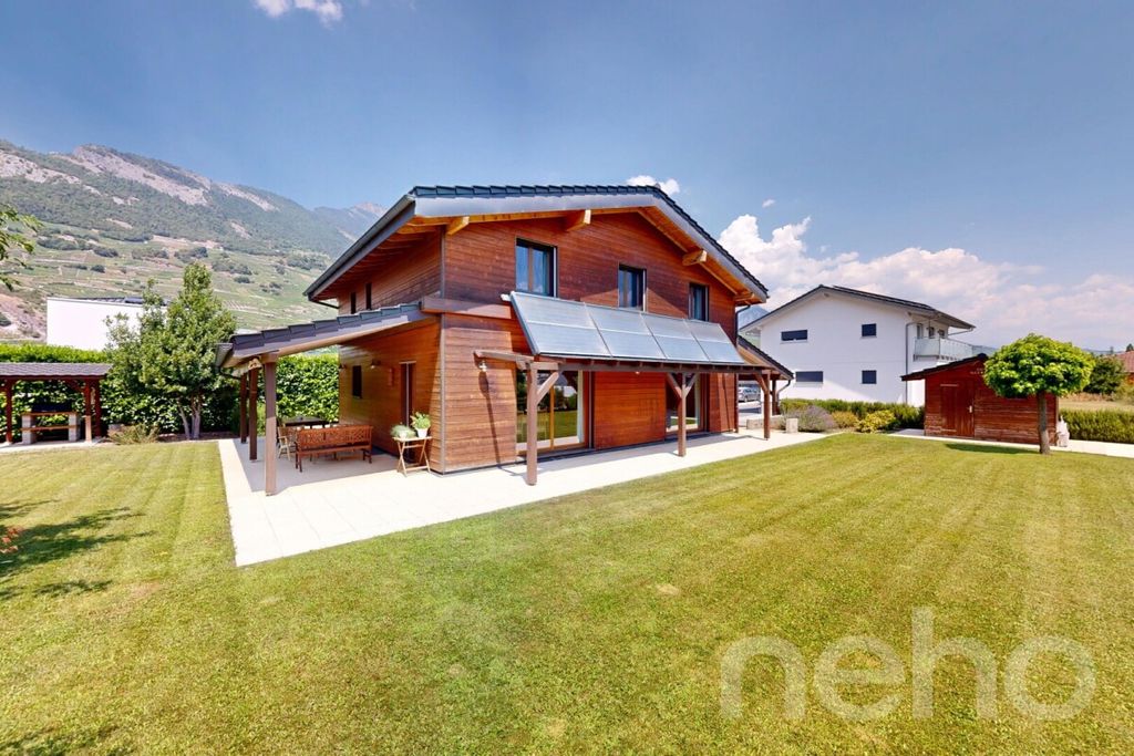 Property photo 1 of 12