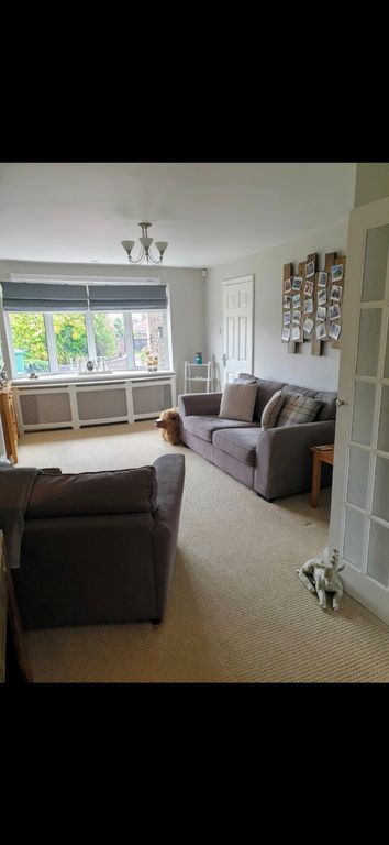 Property photo 3 of 13 Lounge