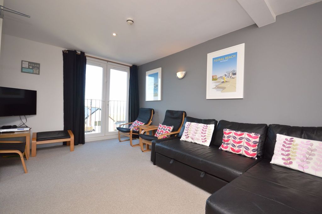 Property photo 2 of 9 Photo 6