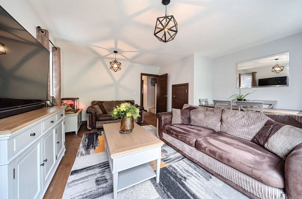 Property photo 3 of 18 Picture No. 02