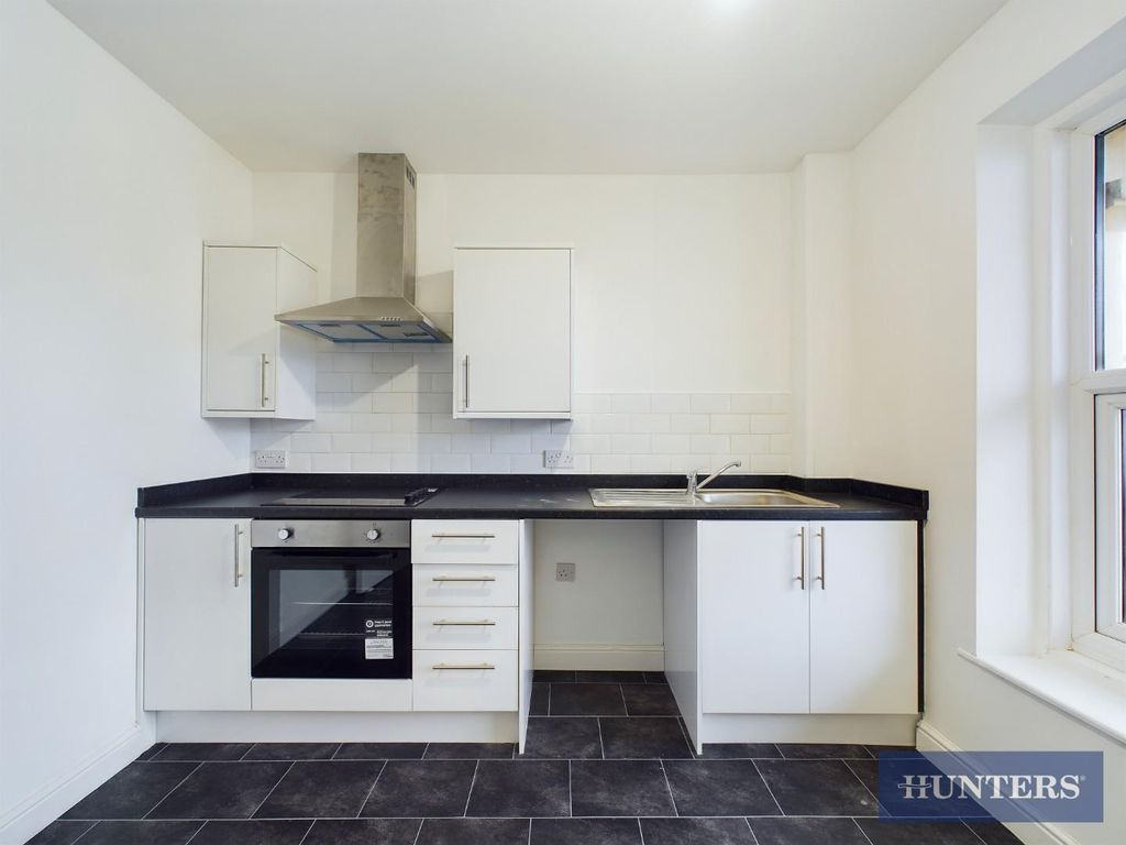 Property photo 3 of 8 Cam01984G0-Pr0330-Still002.Jpg
