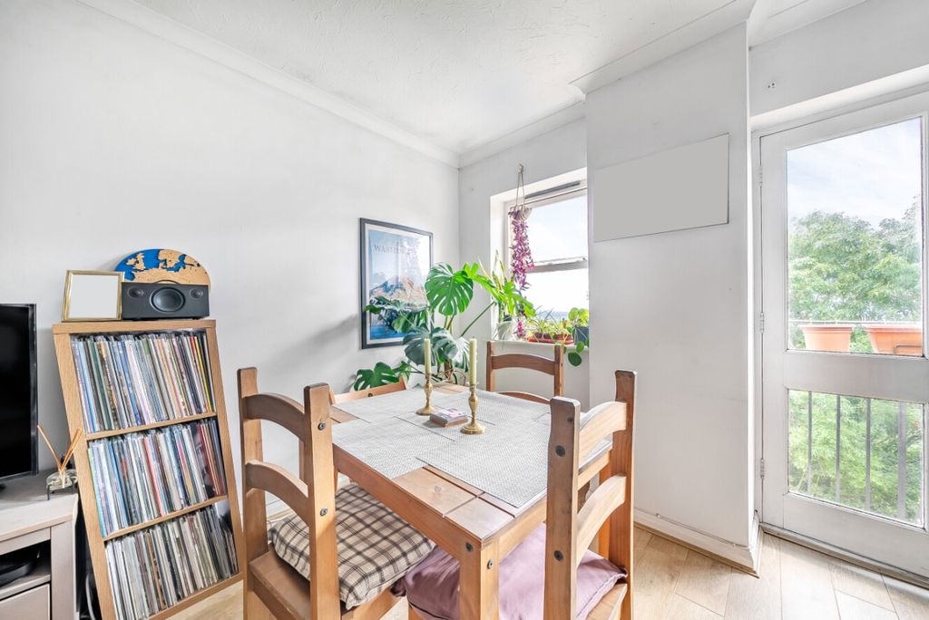 Property photo 3 of 13 1173979 (4)