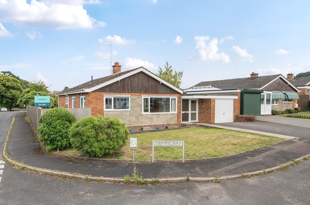 Property photo 2 of 18 Tiverton, Seddons