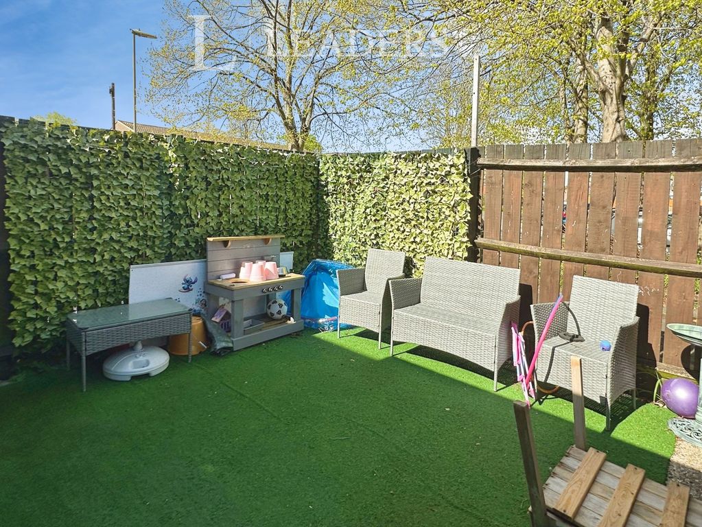 Property photo 3 of 9 Pbox-Img.Jpg