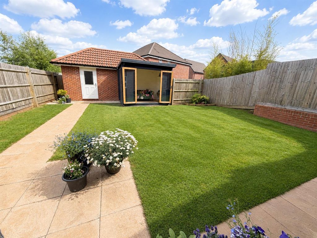 Property photo 2 of 24