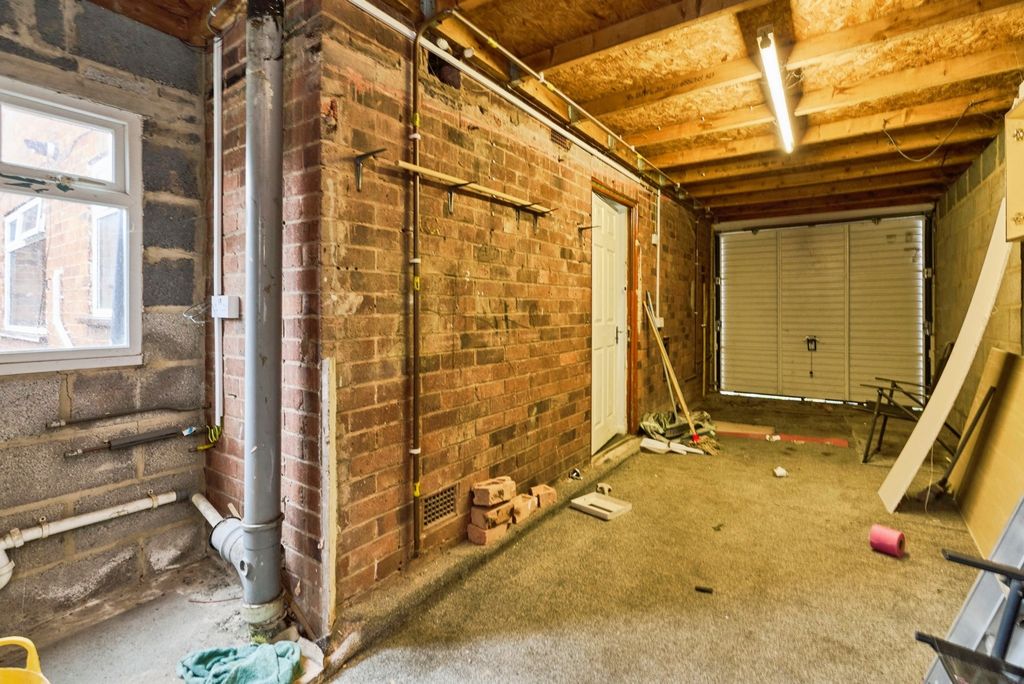Property photo 3 of 26 Pbox-Img.Jpg