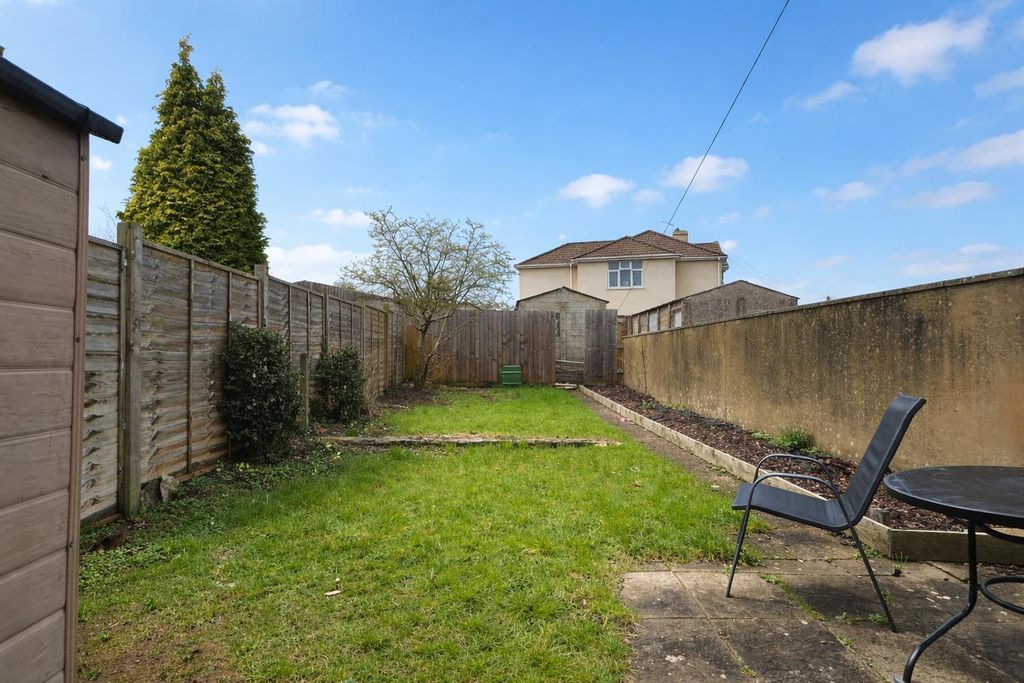 Property photo 2 of 10 Garden