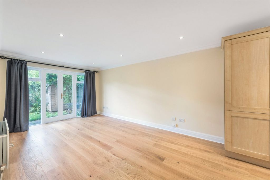 Property photo 2 of 11 Reception Room