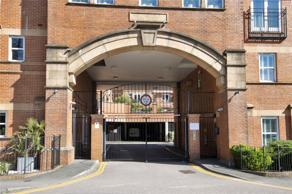 Property photo 3 of 18 Gated Entrance