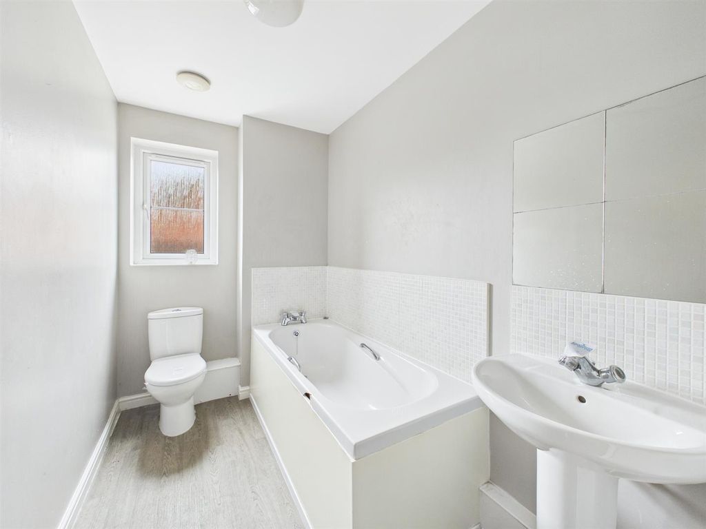 Property photo 3 of 10 Cam04118G0-Pr0036-Still001.Jpg