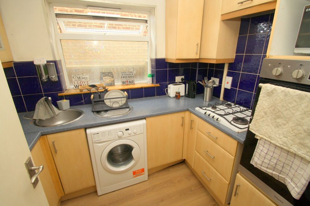 Property photo 3 of 5