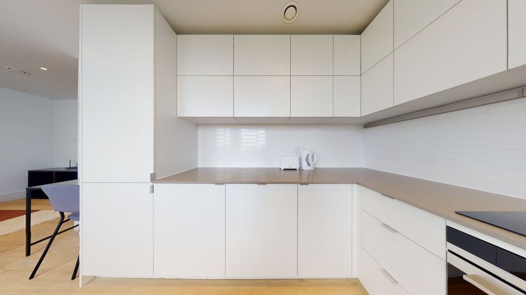 Property photo 2 of 17 Kitchen