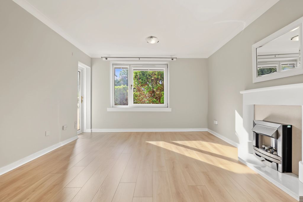 Property photo 3 of 34