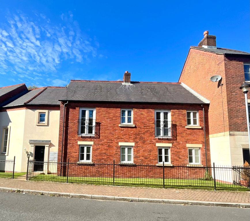Property photo 1 of 12