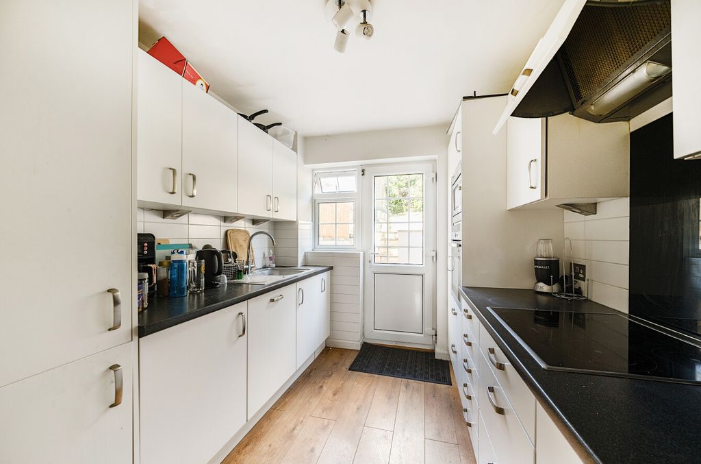 Property photo 2 of 13 Kitchen